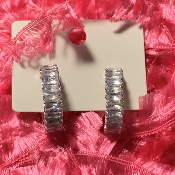 Silver Hoop Earrings with Sparkly Zircon Stones, NEW - Picture 6 of 7